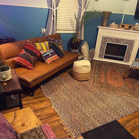 شقة Boho-Chic Retreat - Unit 3 بلومنقتون المظهر الخارجي الصورة