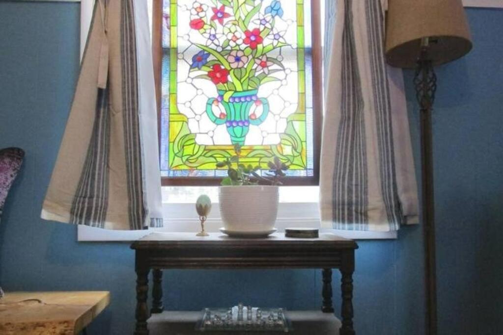 شقة Boho-Chic Retreat - Unit 3 بلومنقتون المظهر الخارجي الصورة