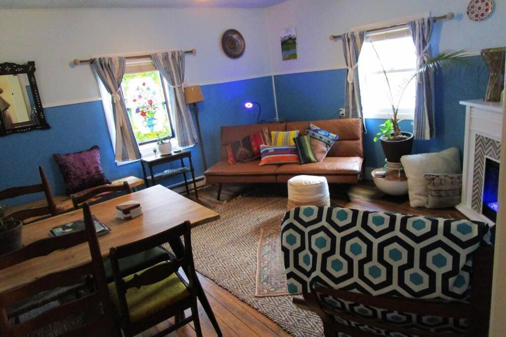 شقة Boho-Chic Retreat - Unit 3 بلومنقتون المظهر الخارجي الصورة