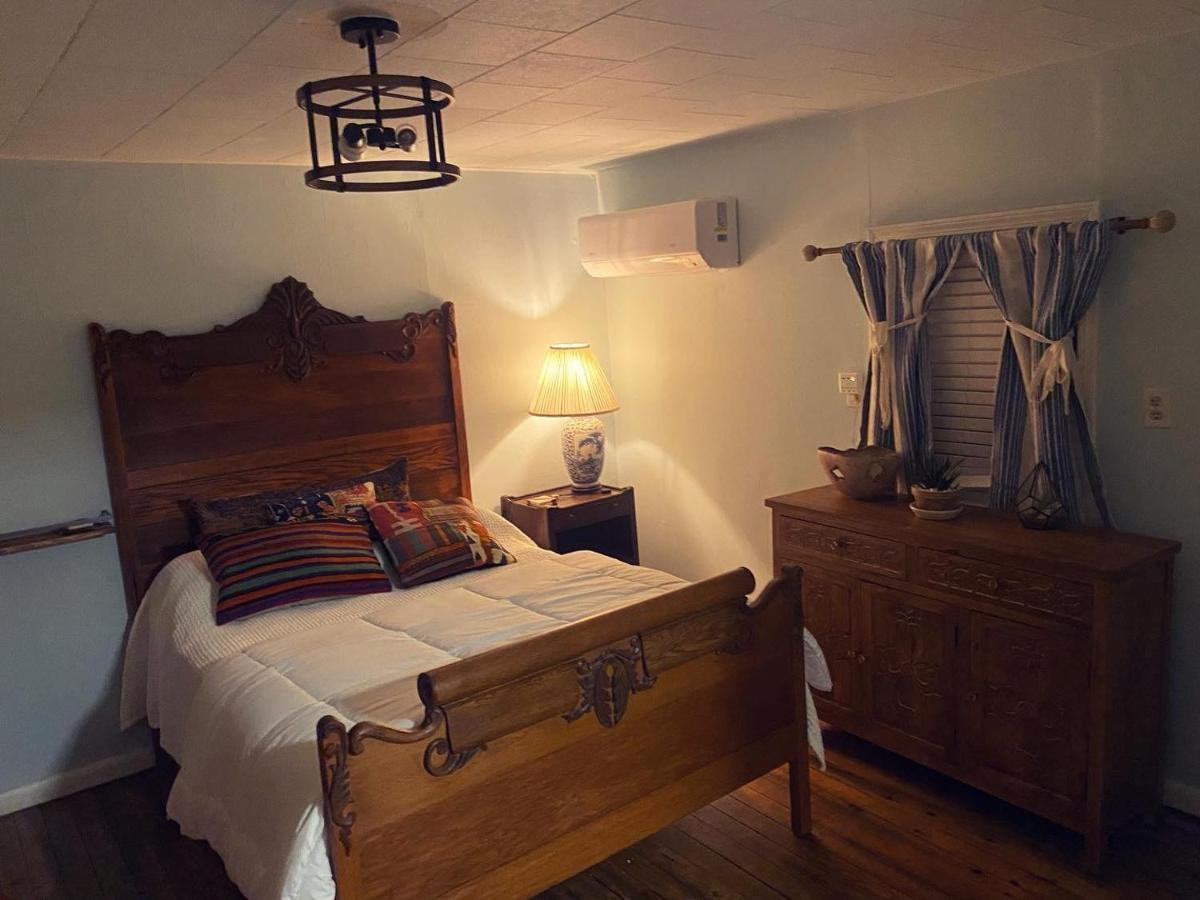 شقة Boho-Chic Retreat - Unit 3 بلومنقتون المظهر الخارجي الصورة